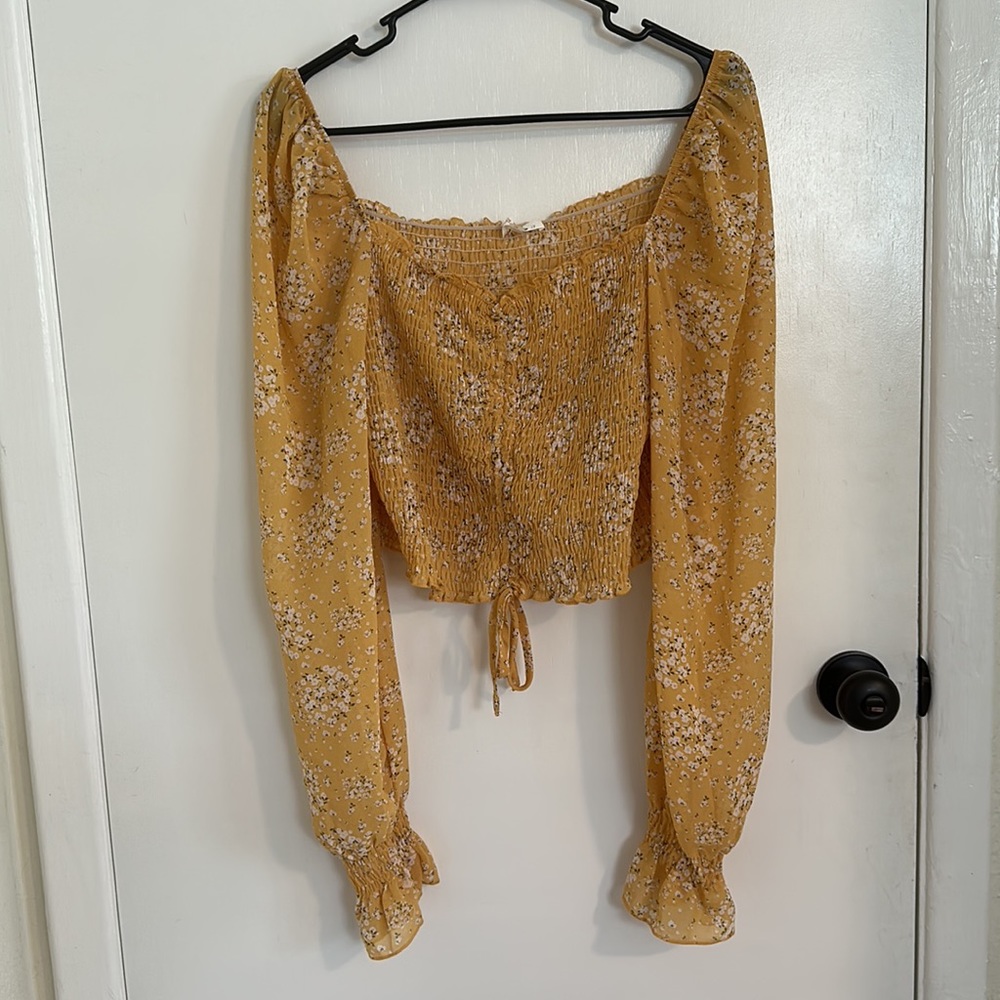 Women’s gold/yellow floral long sleeve crop top
